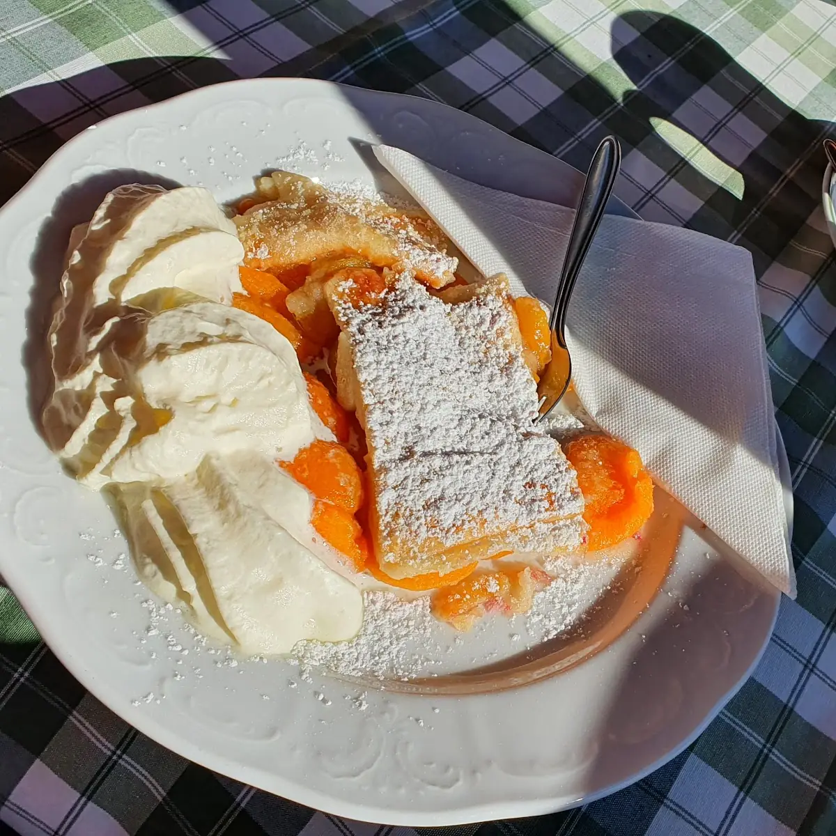 Strudel Mit Aprikosen