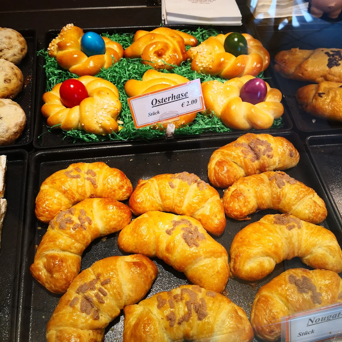 Ostergebäck Und Schoko Croissant