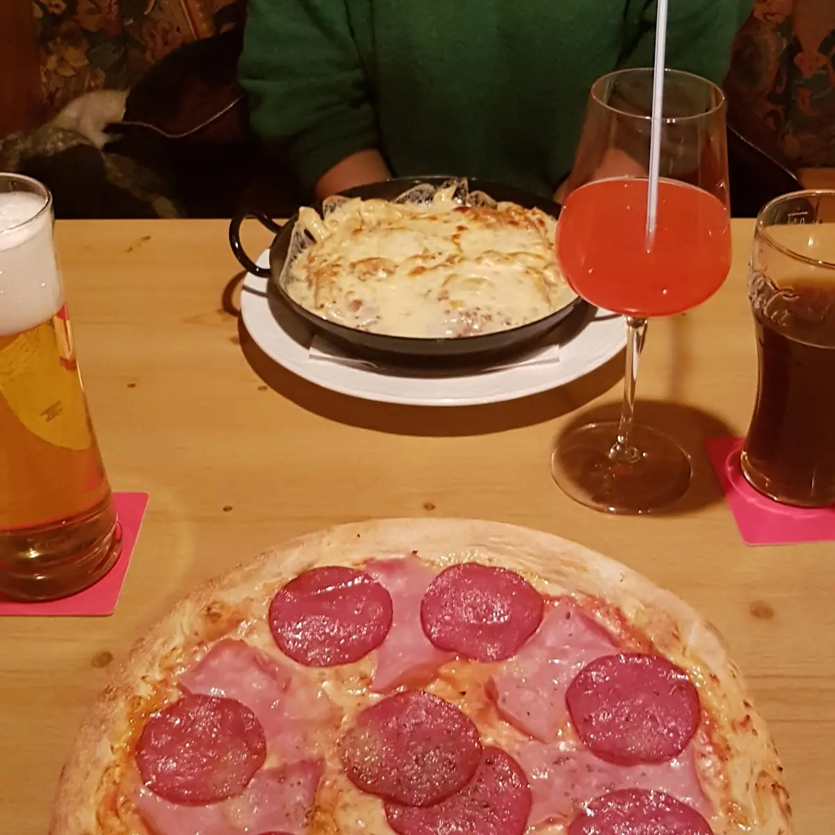 Pizza Salami Schinken