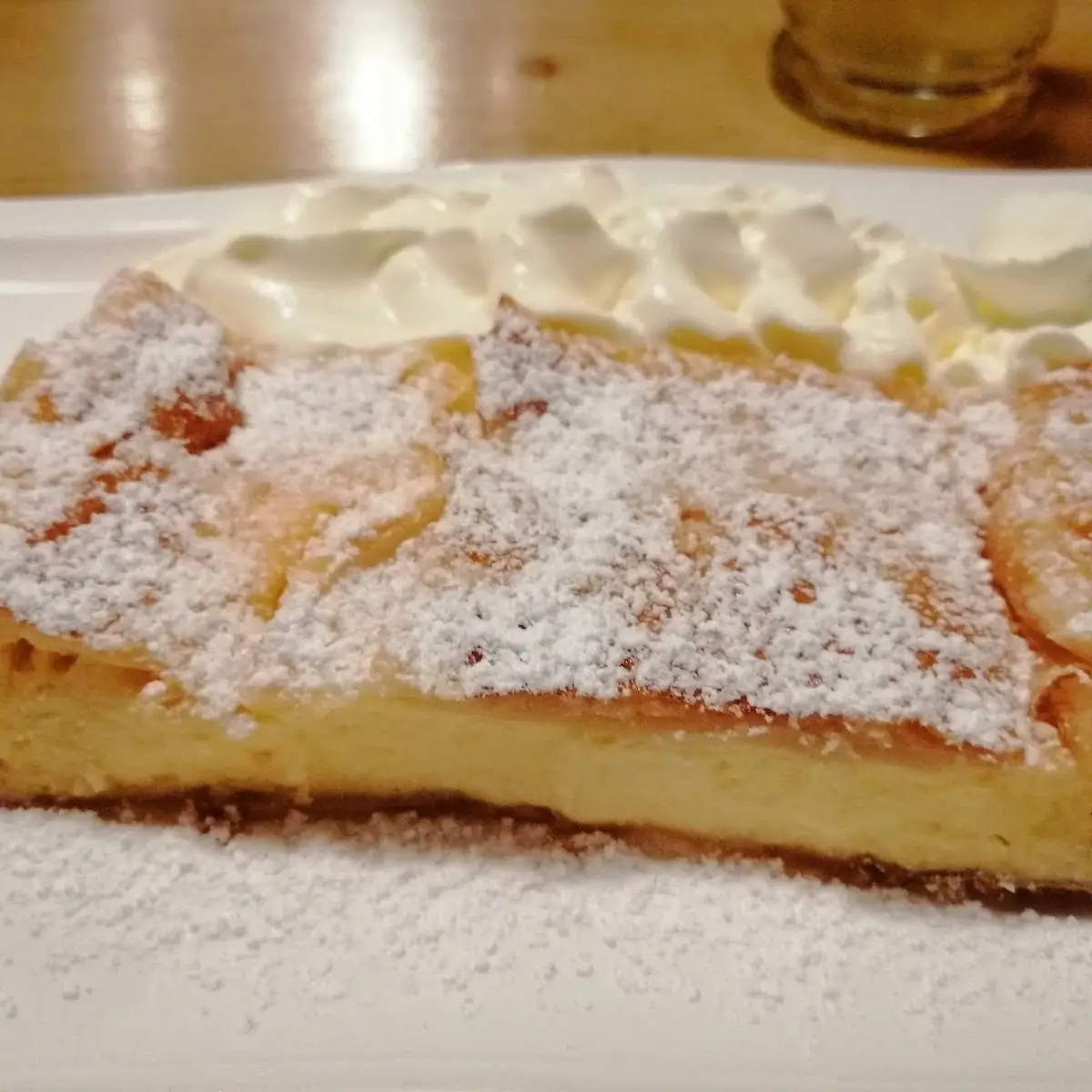 Warmer Topfelstrudel