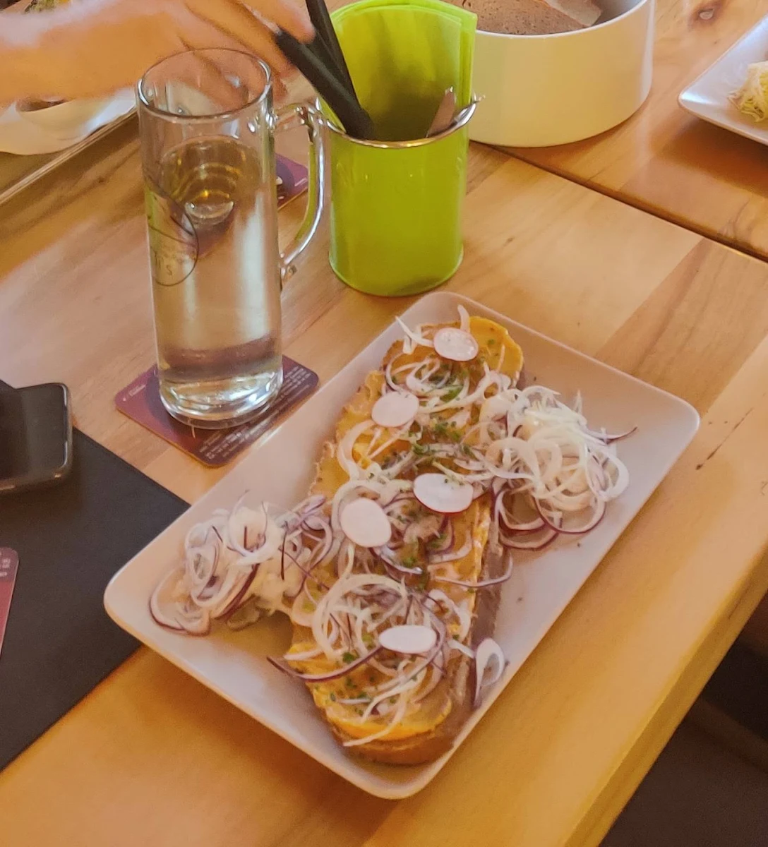 Bratlfettbrot Mit Zwiebel