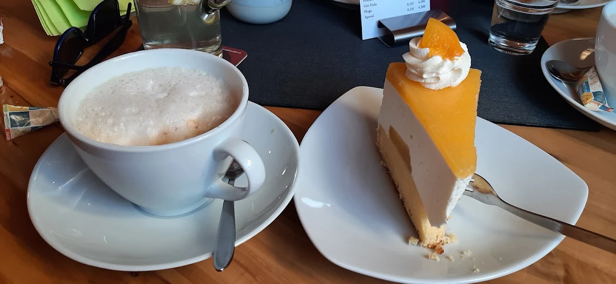 Topfenpfirsichtorte