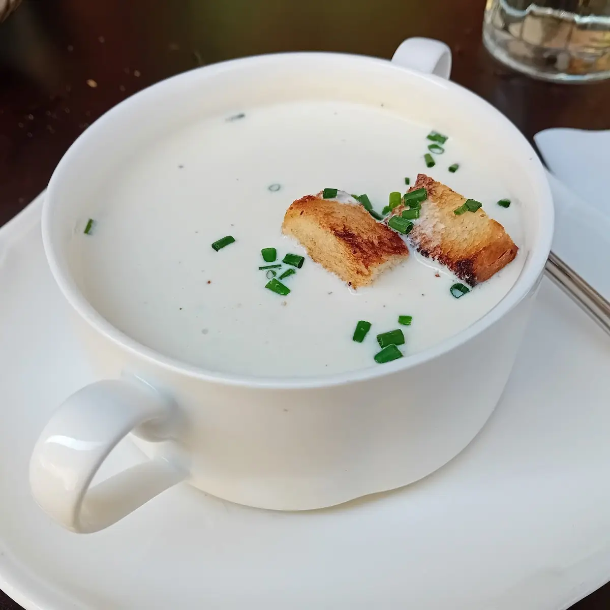 Knoblauchremesuppe
