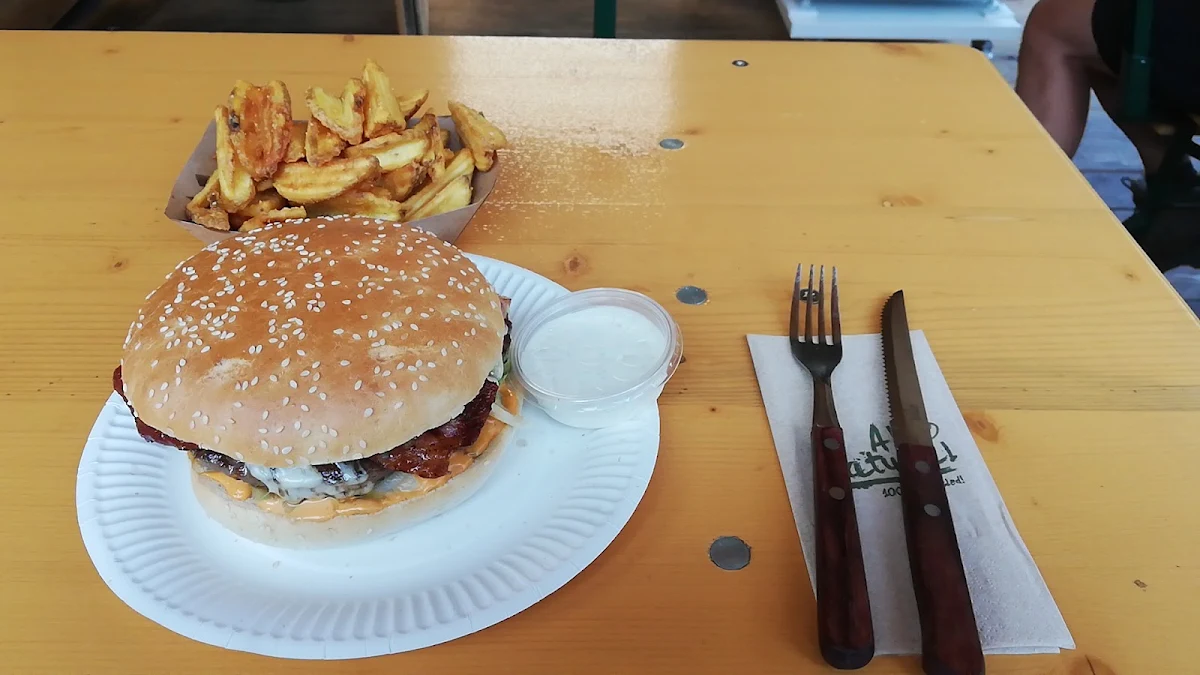 Big Bauer Burger Mit Wedges