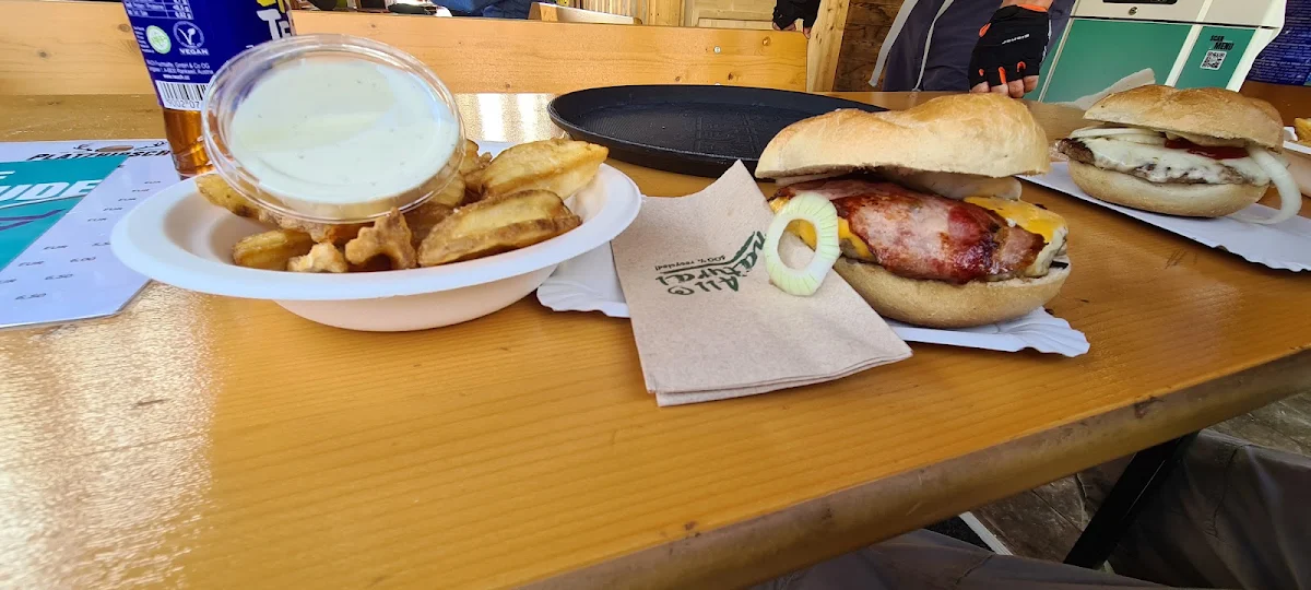 Manu Burger