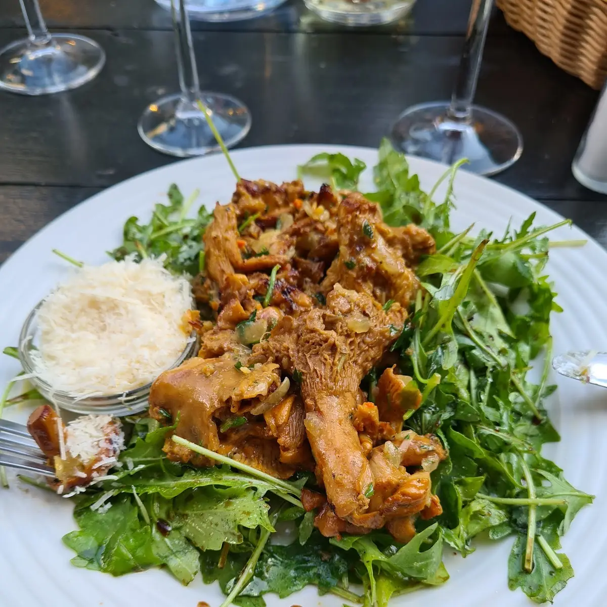 Eierschwammerl Auf Rucola