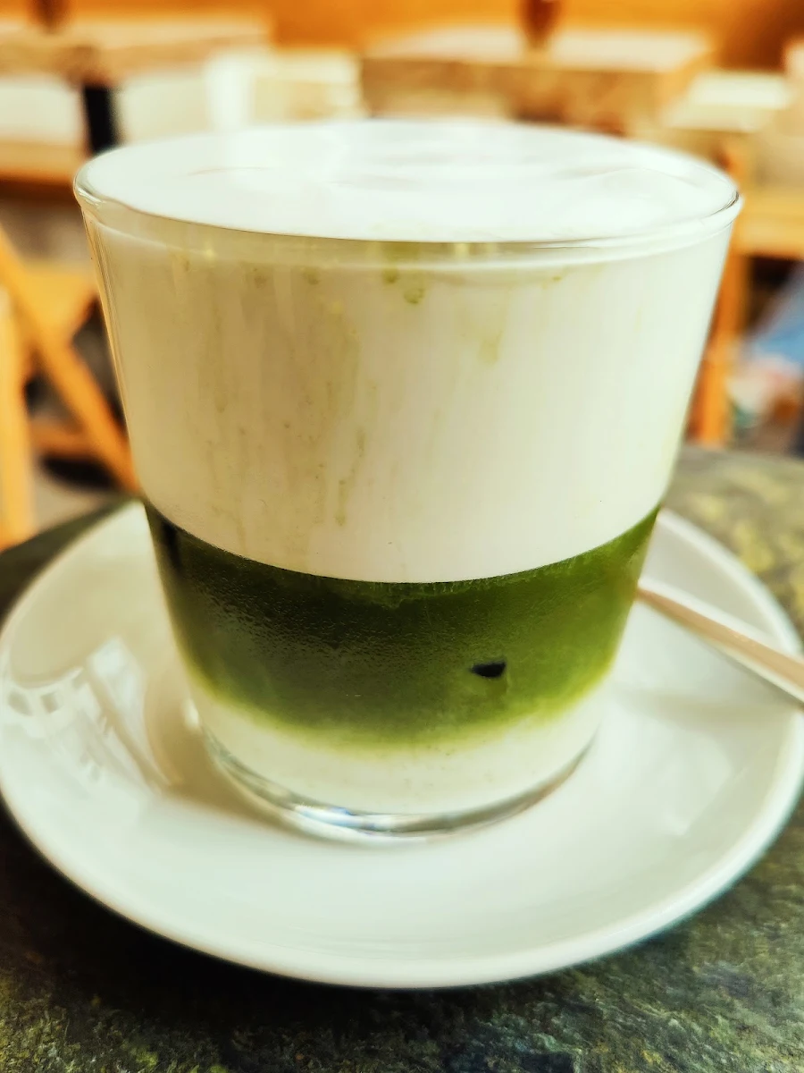 Iced Matcha Macchiato