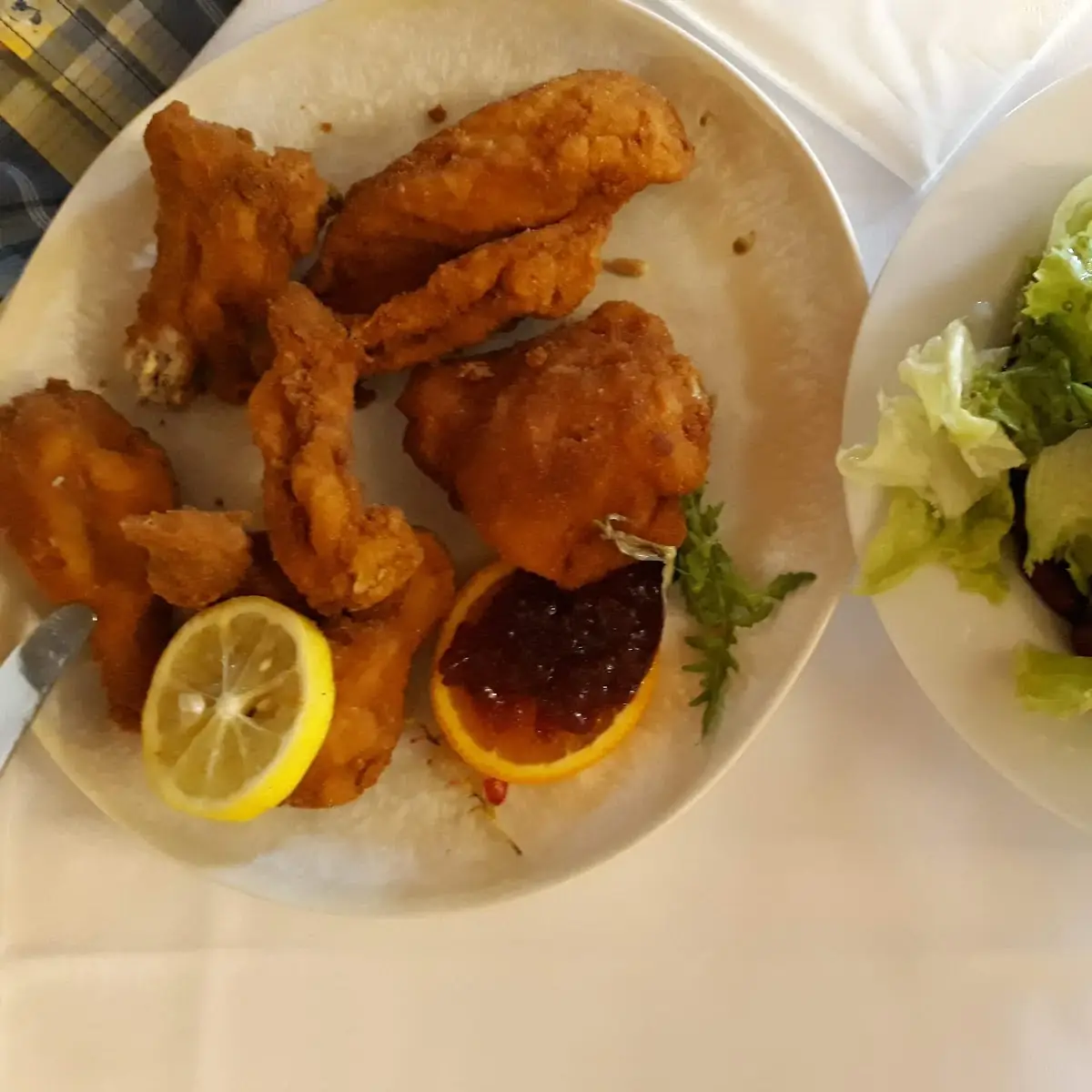 Halbes Backhendl M Salat