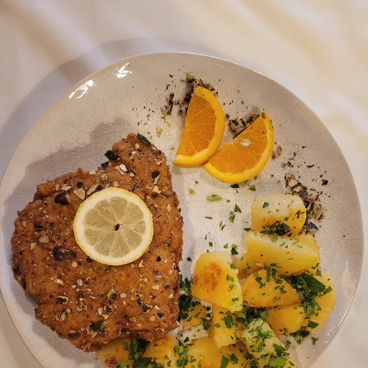 Kürbiskernschnitzel Mit Kartoffelecken