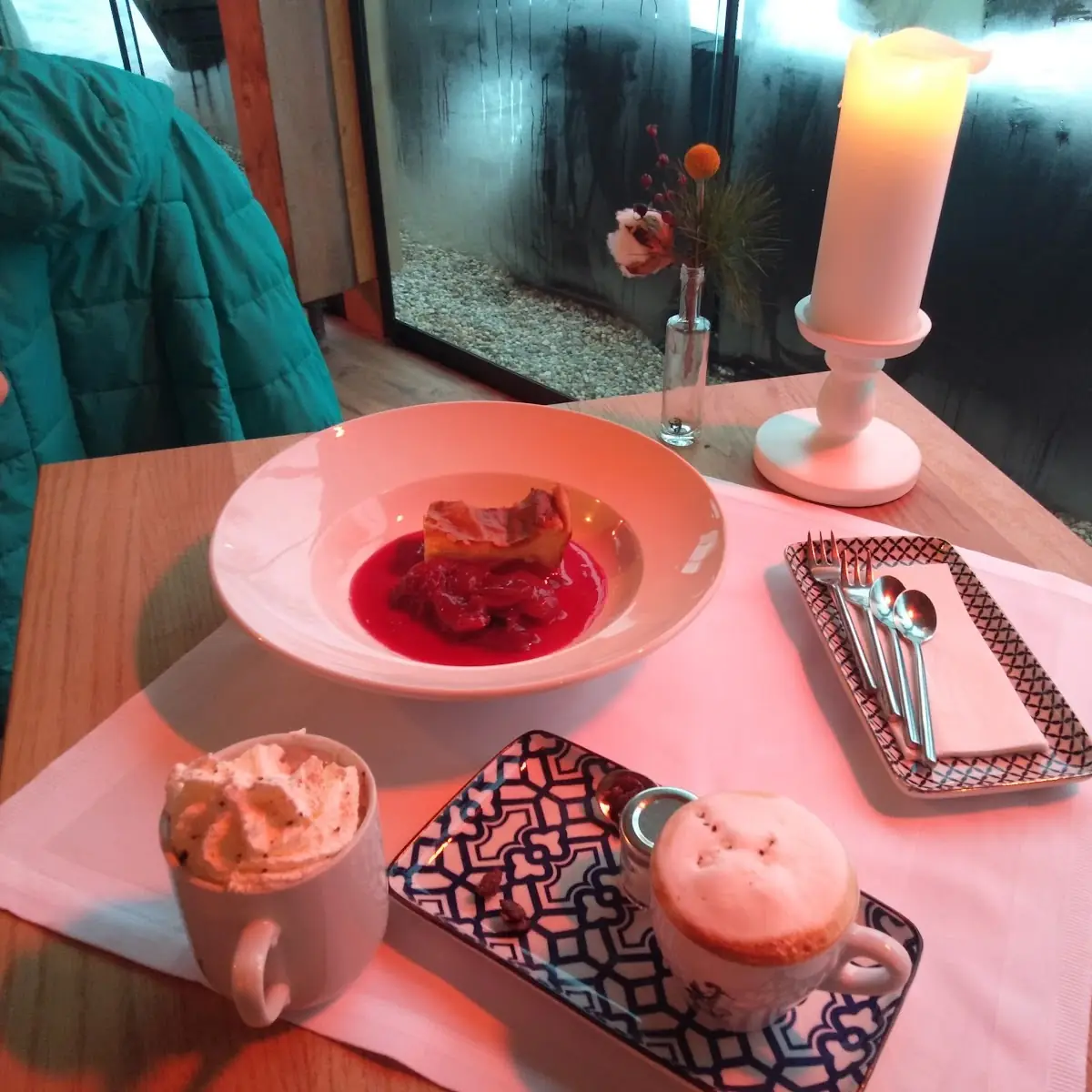 Coffee Mit Apfelstrudel Vielleicht