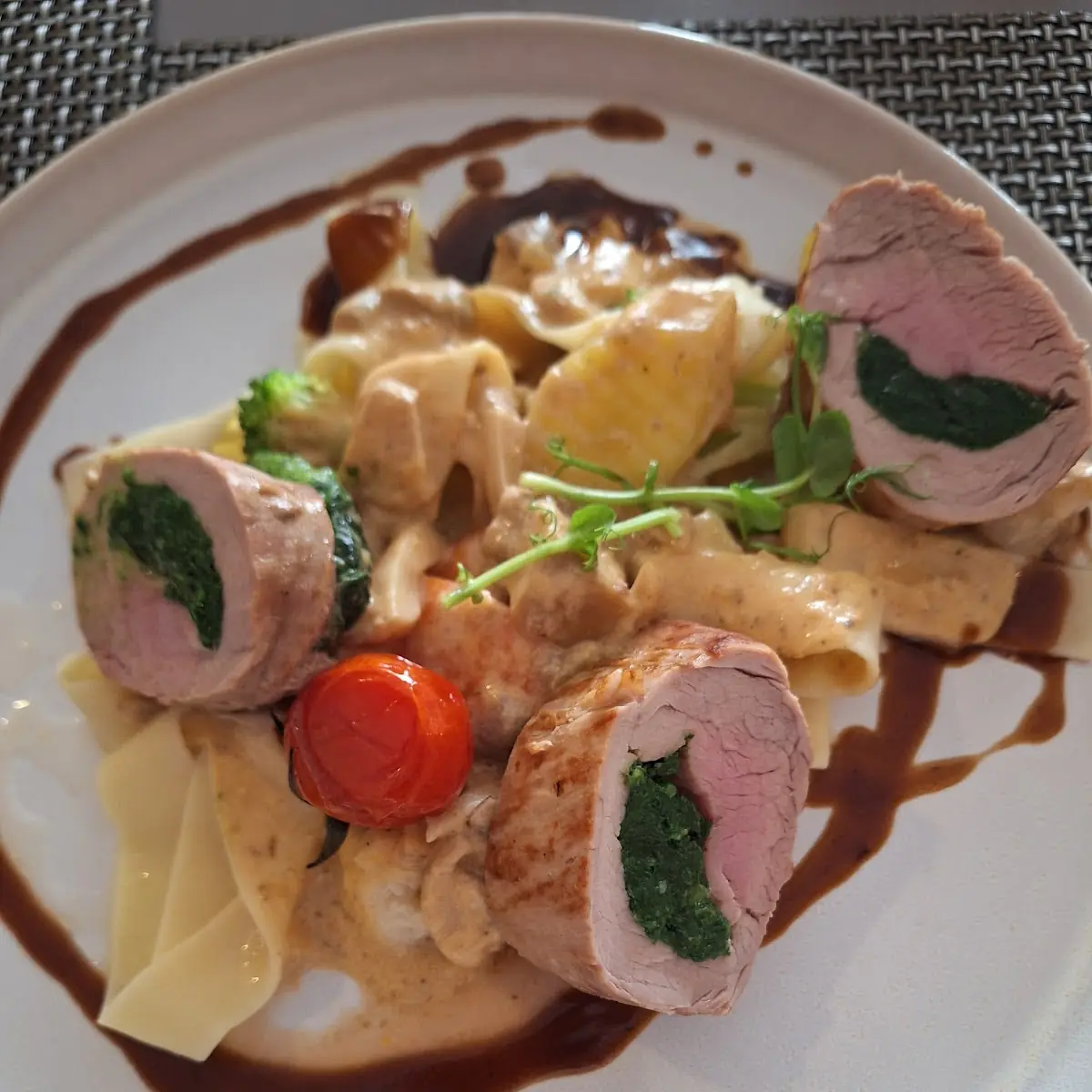 Schweine Lendchen Mit Spinat