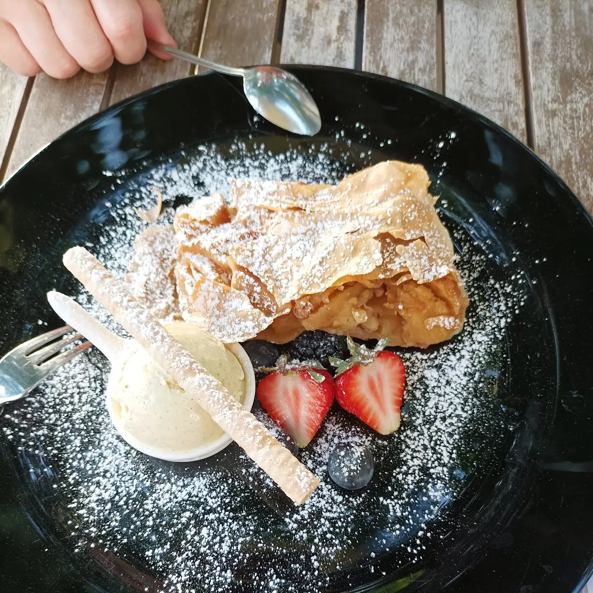 Strudel Mit Vanilleeis