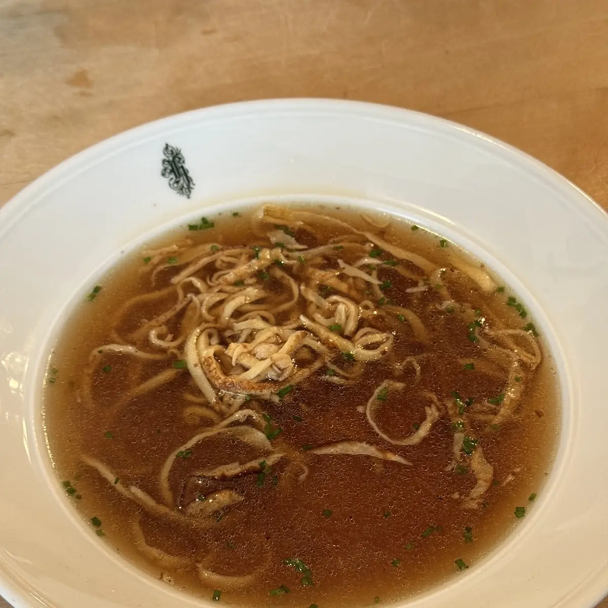 Rindsuppe Mit Kaspressknödel