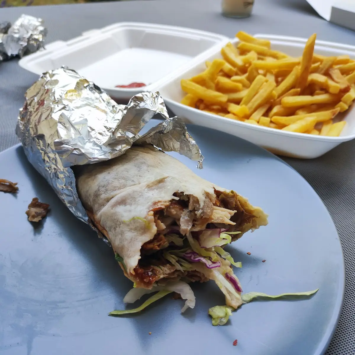 Dürüm Gemischt Mit Pommes