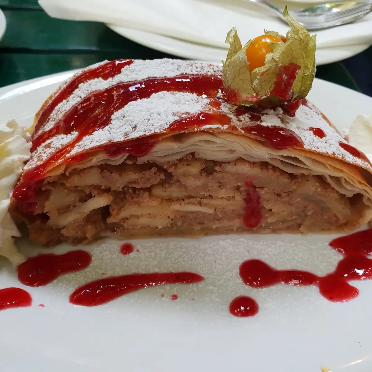 Apfelstrudel