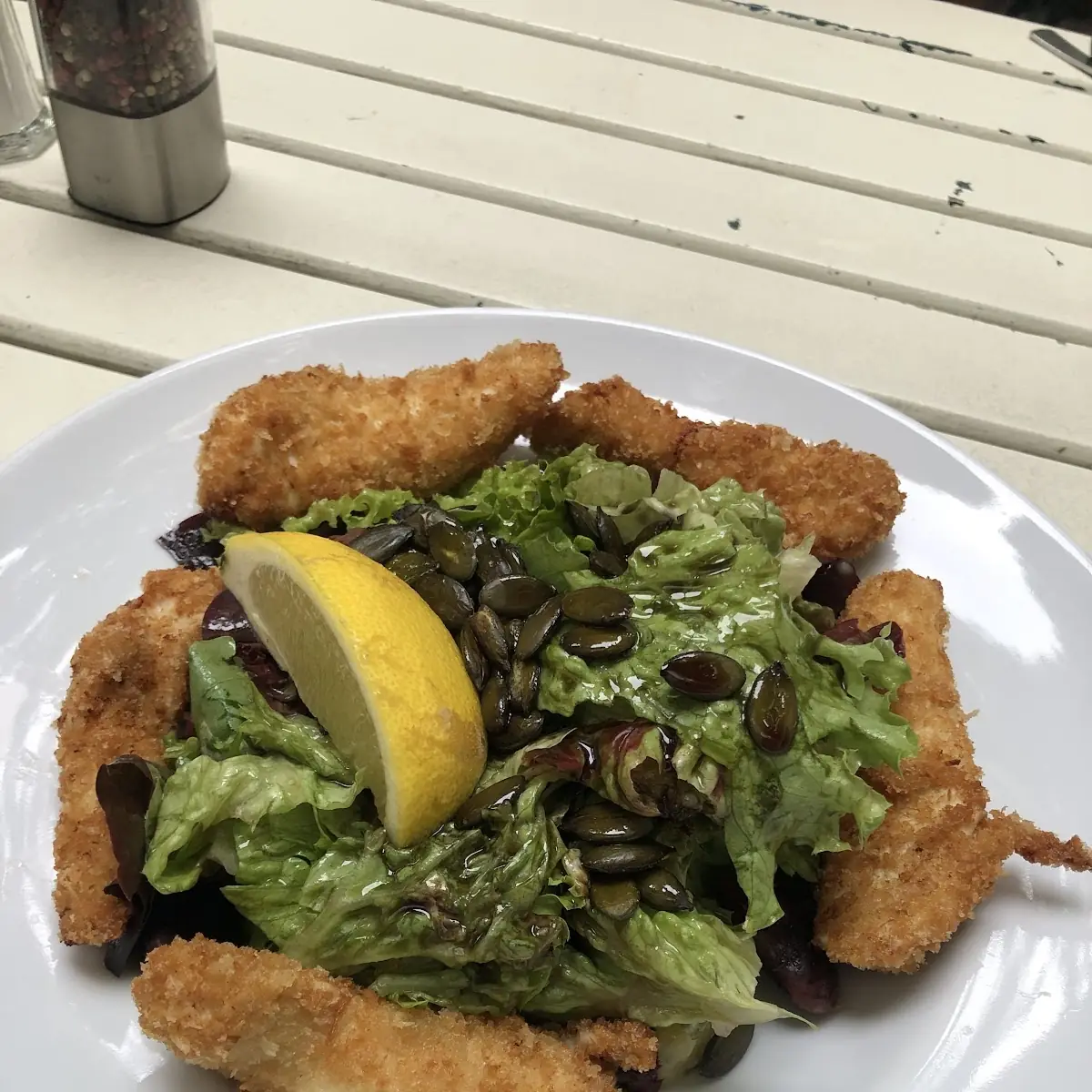 Backhendl Salat