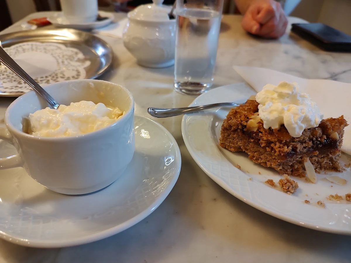 Original Linzer Torte Und Einspänner