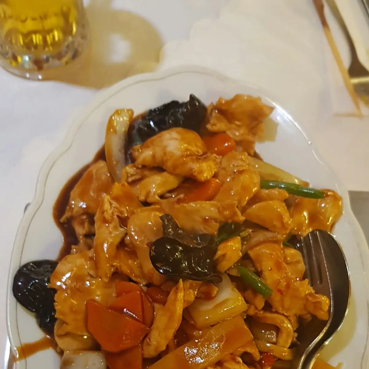 Rindfleisch nach Szechuan Art (scharf)