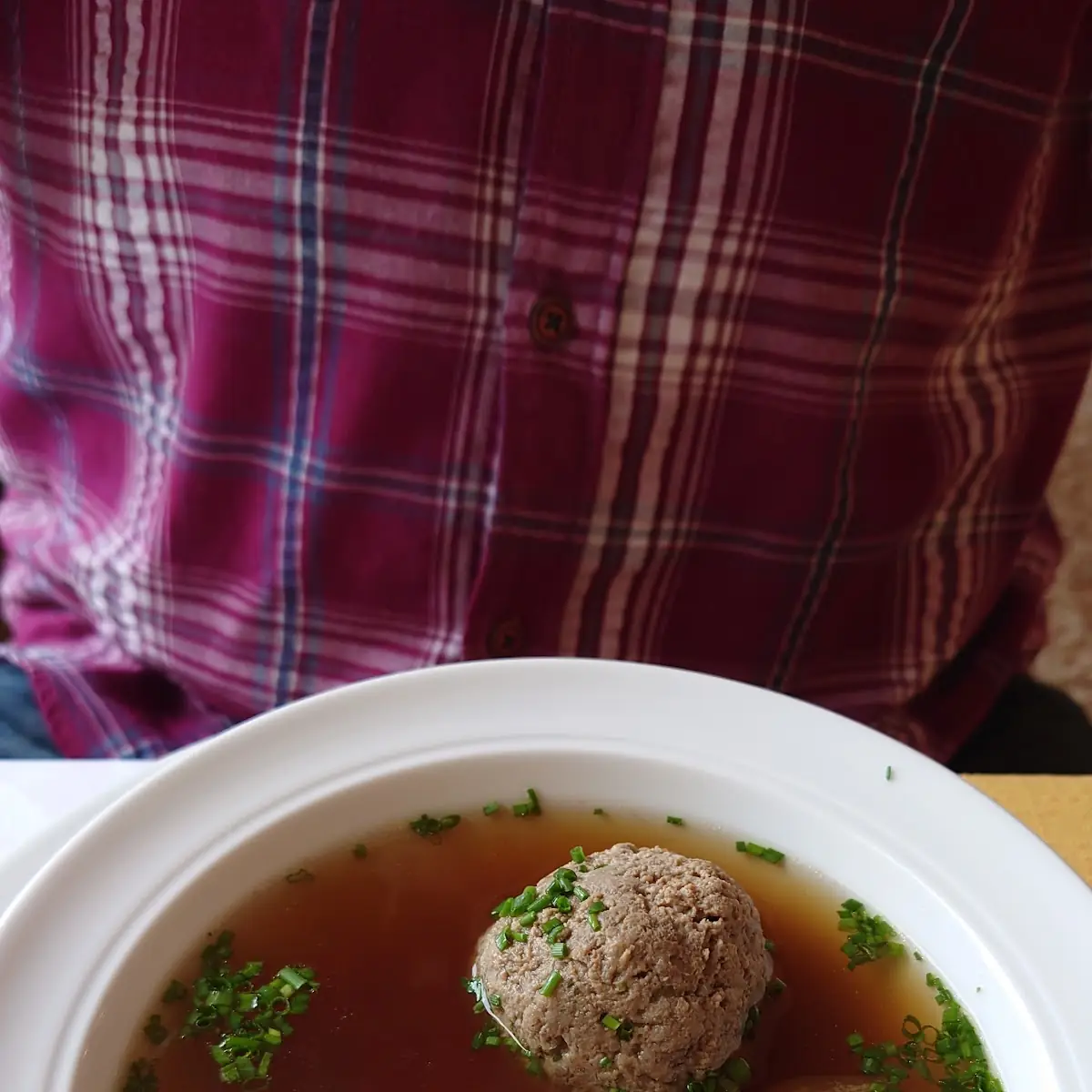 Rindersuppe Mit Leberknödel
