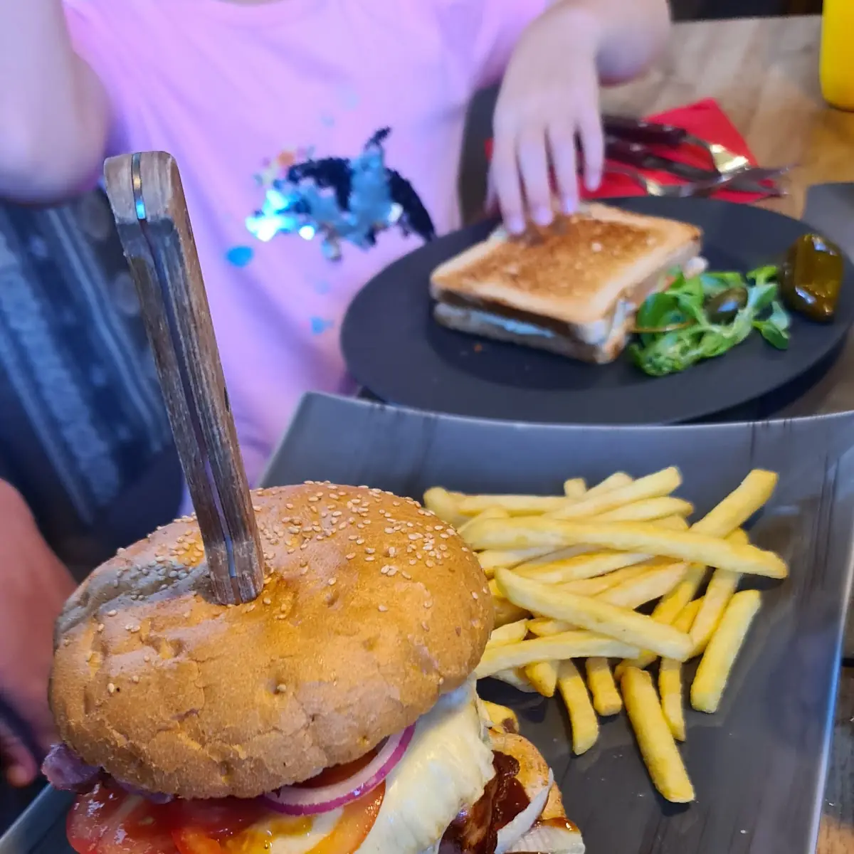 Impossible Burger Mit Pommes
