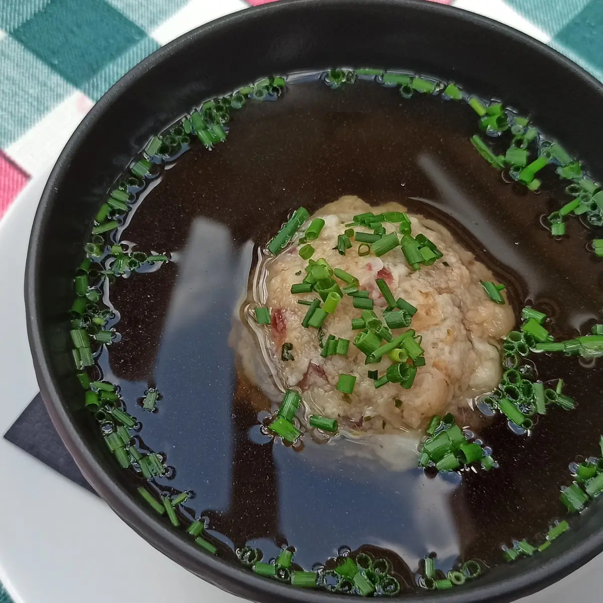 Rinderbrühe Mit Speckknödel