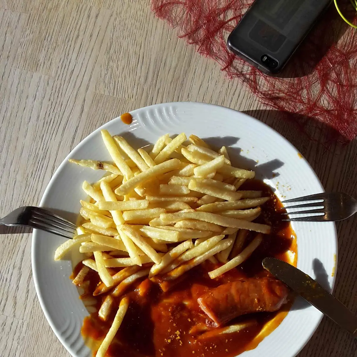 Currywurst Mit Pommes Frites