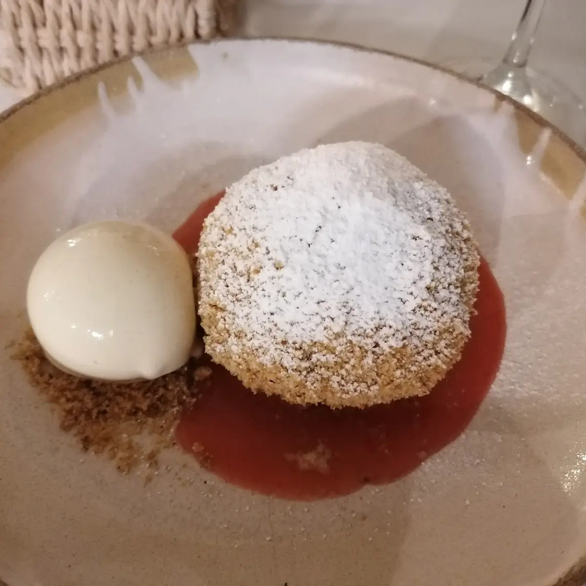 Erdbeerknoedel Mit Hollundereis