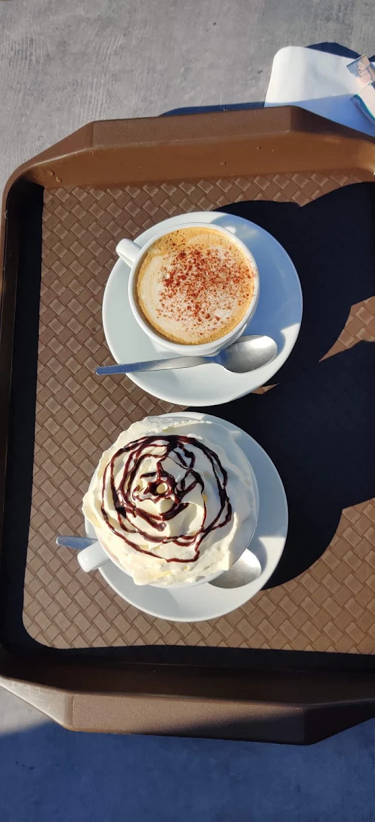 Cappuccino Und Heiße Schokolade