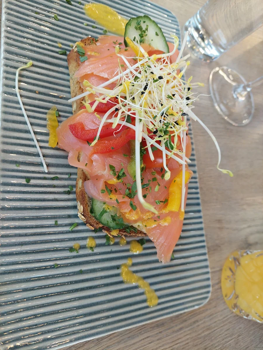 Lachsbrot Mit Eieromlette