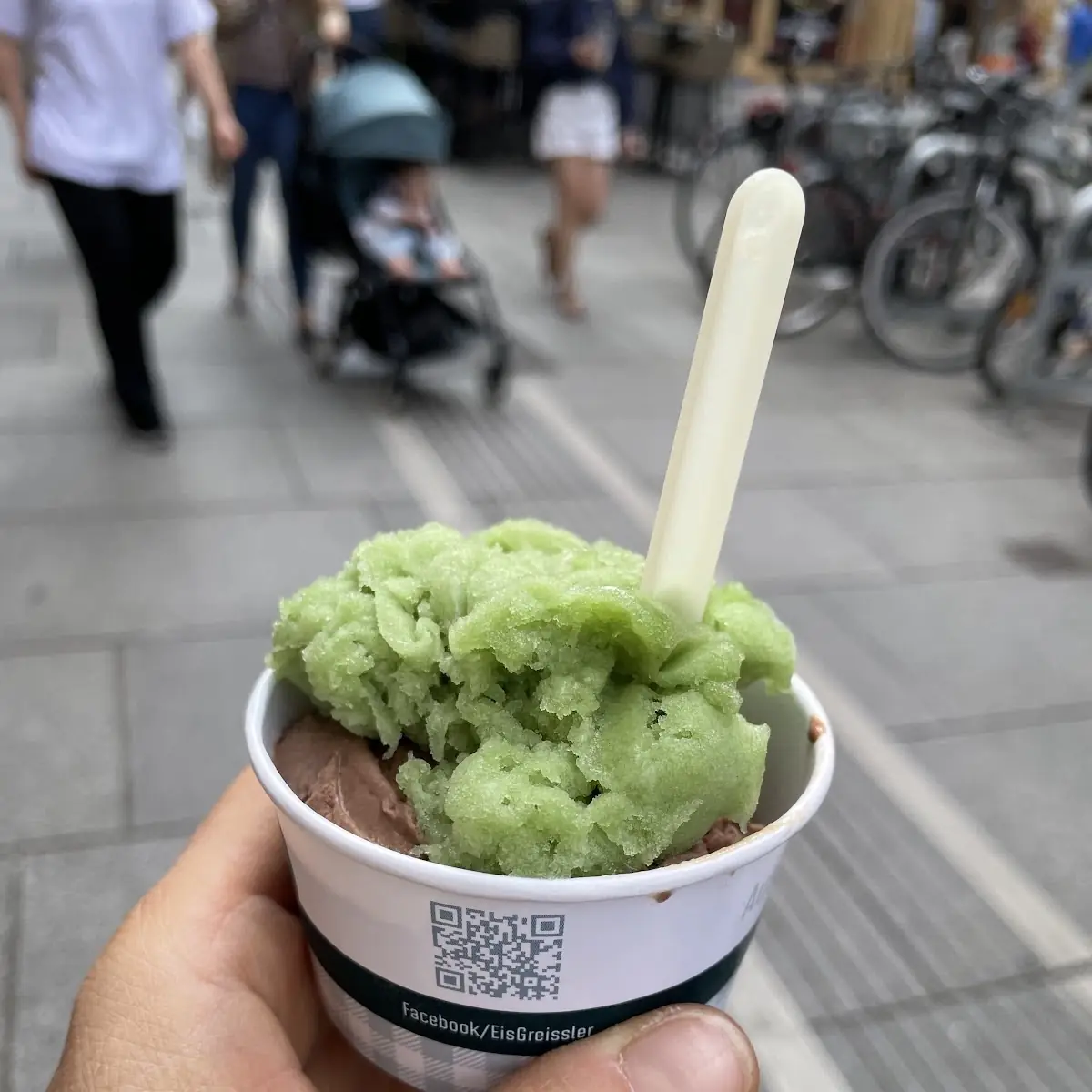 Dunkle Schoki Mit Kirsch Matchaeis