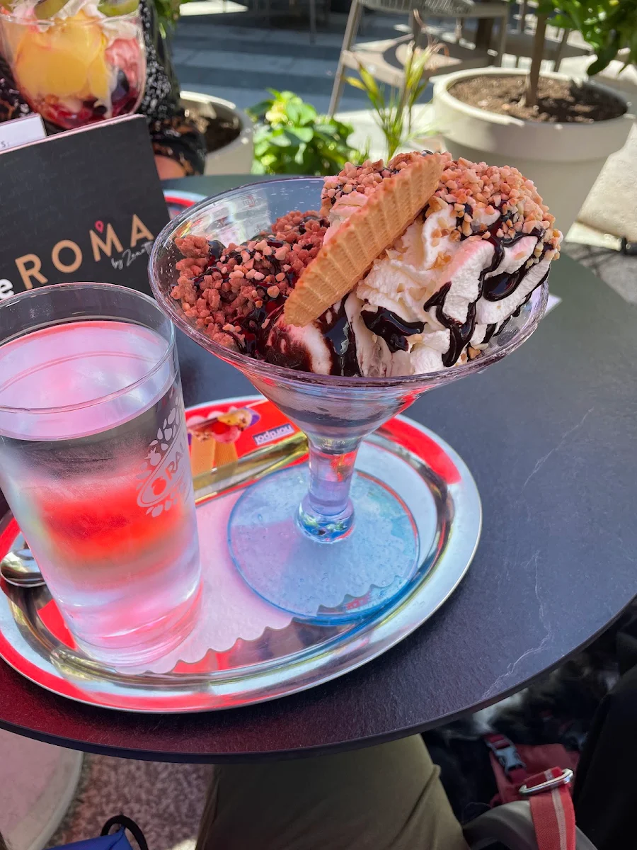 Highlights, Cafe Roma