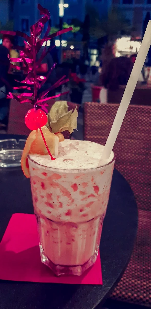 Like Water and Alcohol, Cafe Roma