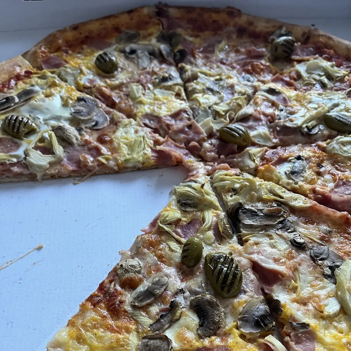 Familien Pizza Rusticana