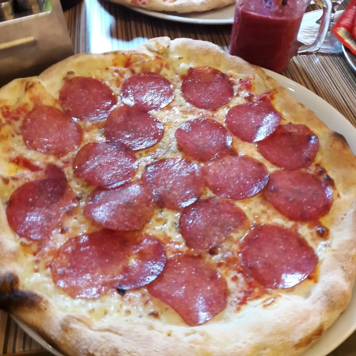 Salami Pizza