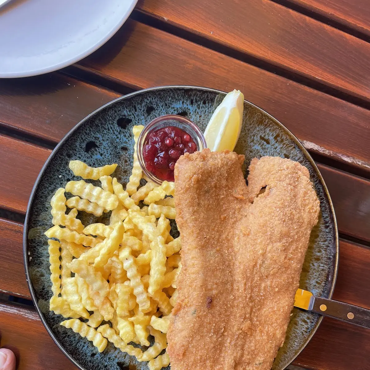 Wiener Schnitzel Mit Pommes