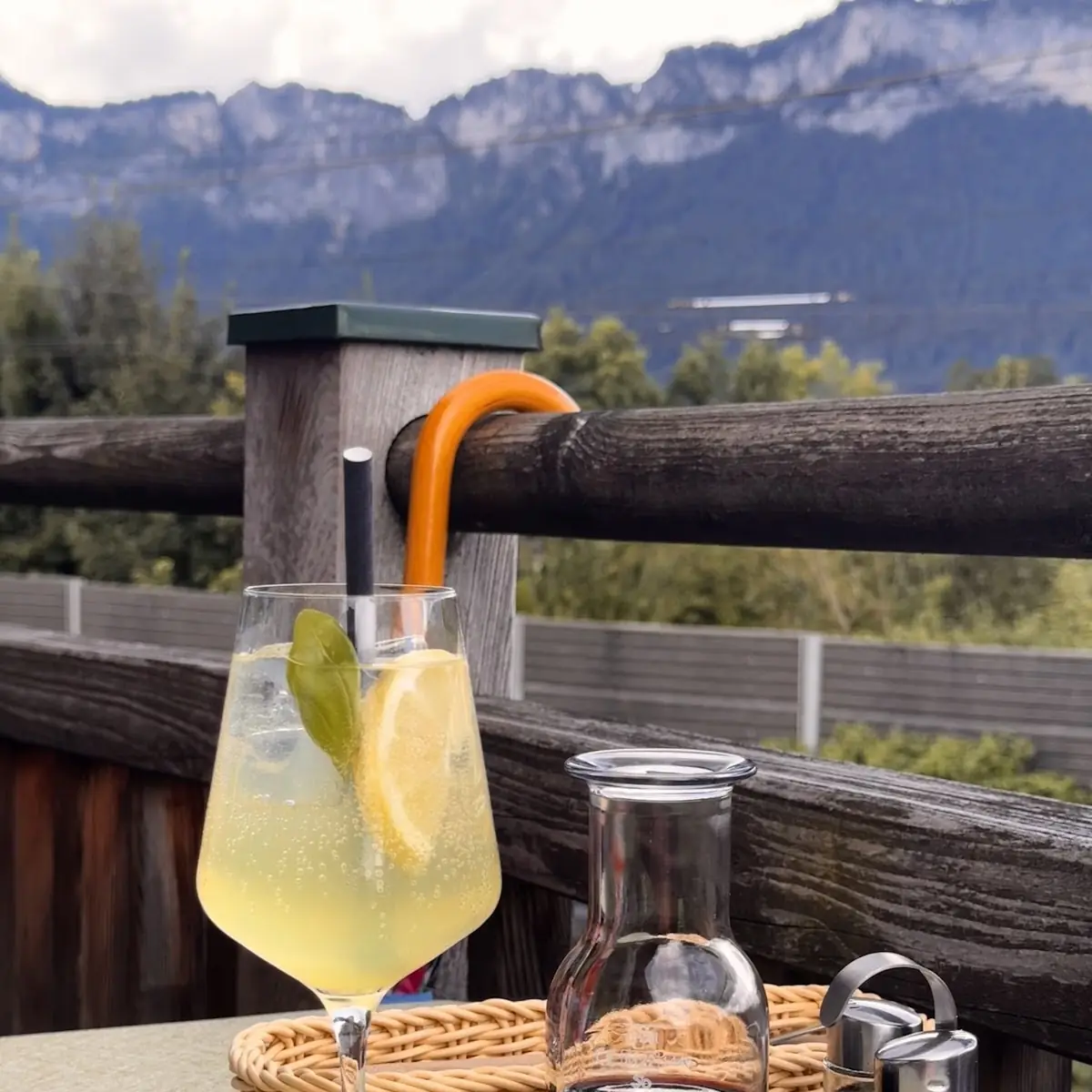 Limoncello Spritz