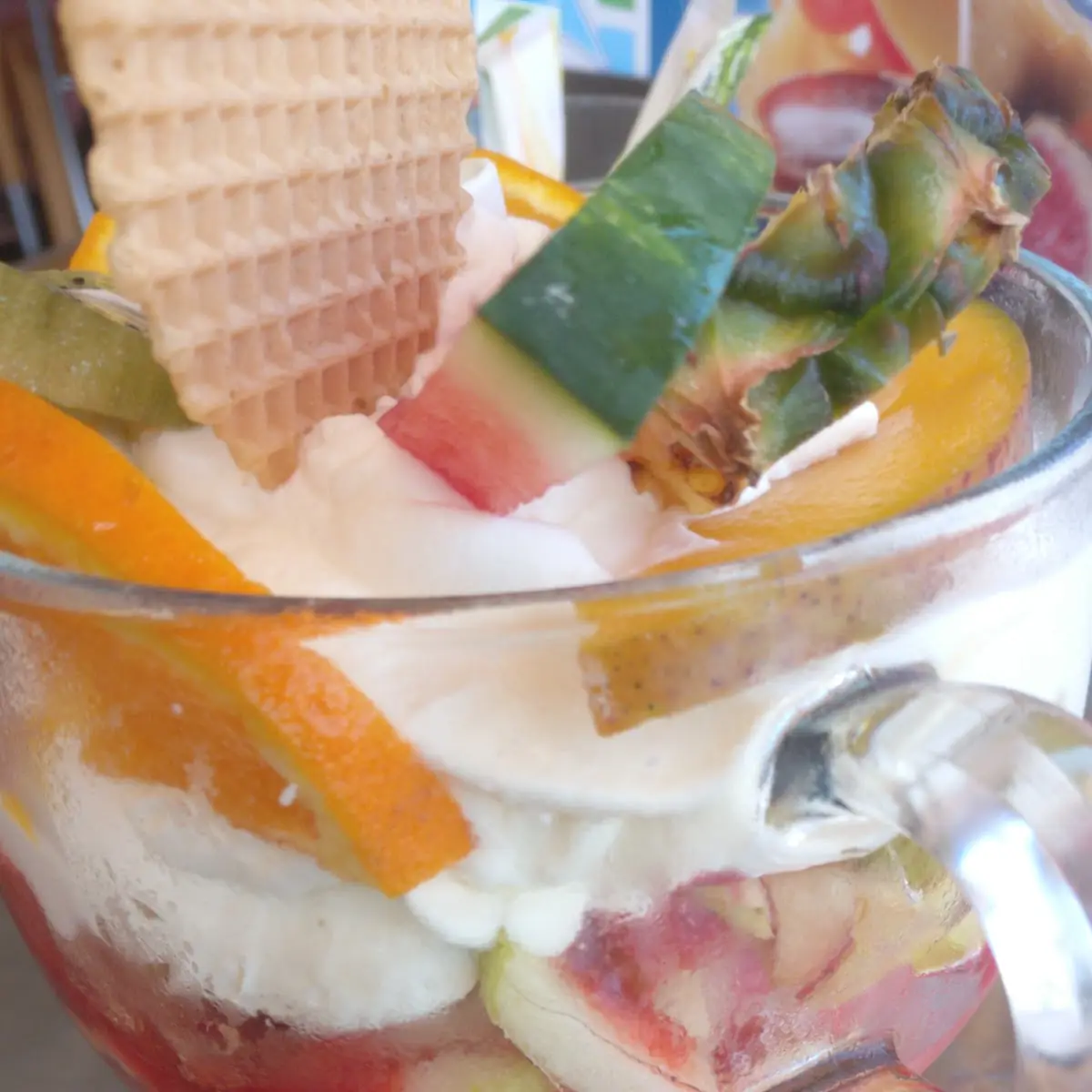 Fruchteis Becher