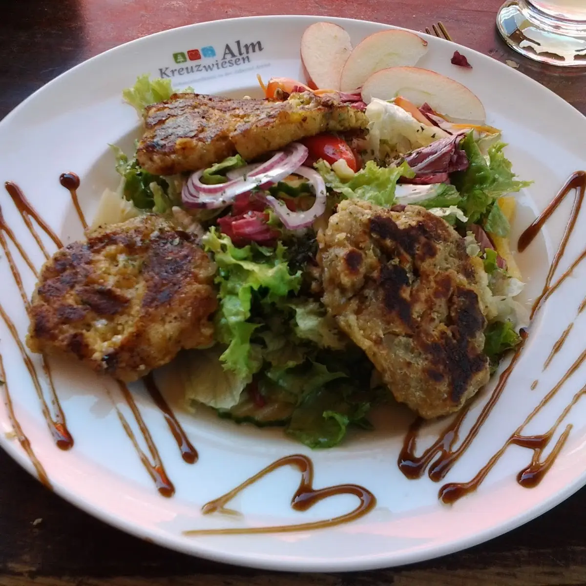 Salatplatte Mit Zillertaler Pressknödeln