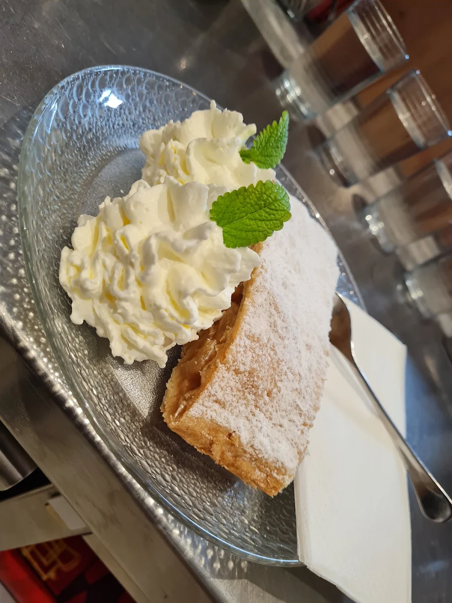 Apfelstrudel