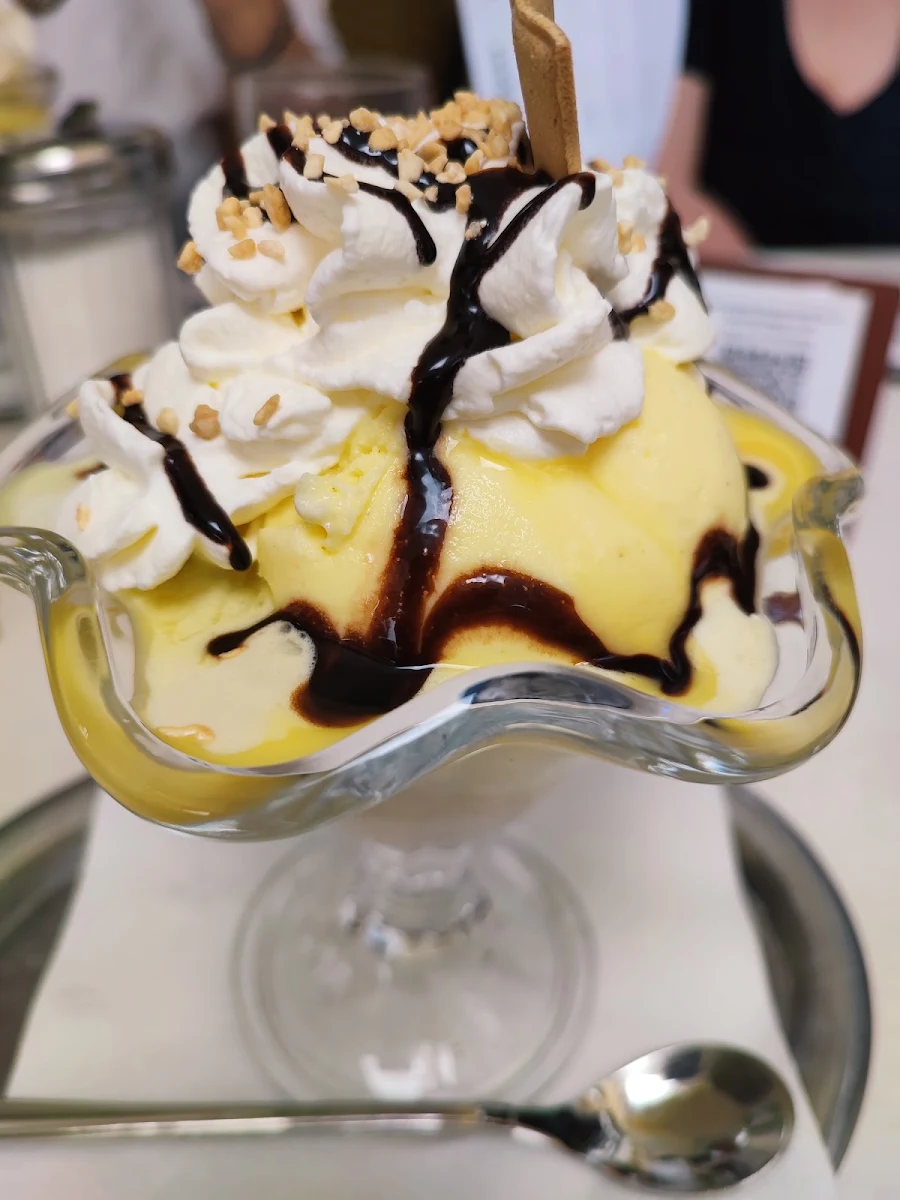 Mozart Becher