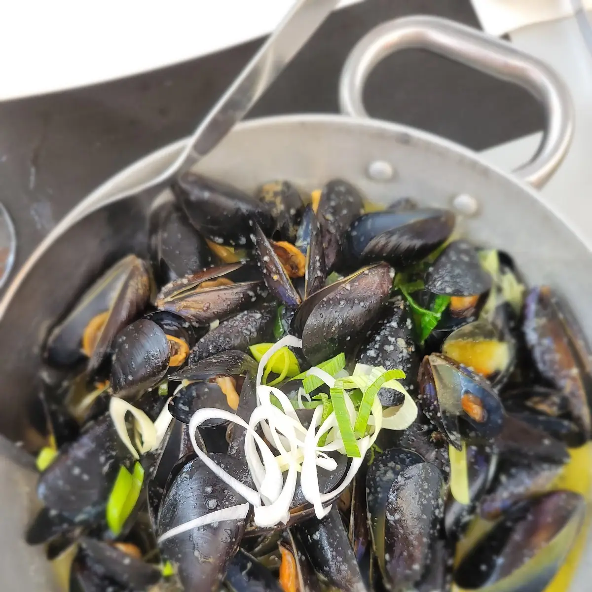 Miesmuscheln In Weinsauce