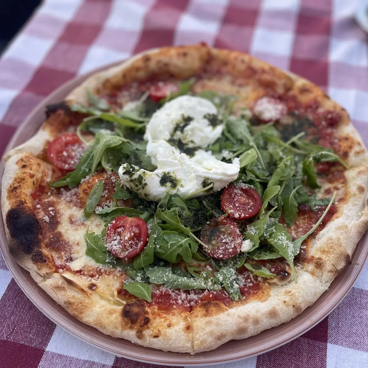 Pizza Prosciutto E Mozzarella Alla Caprese