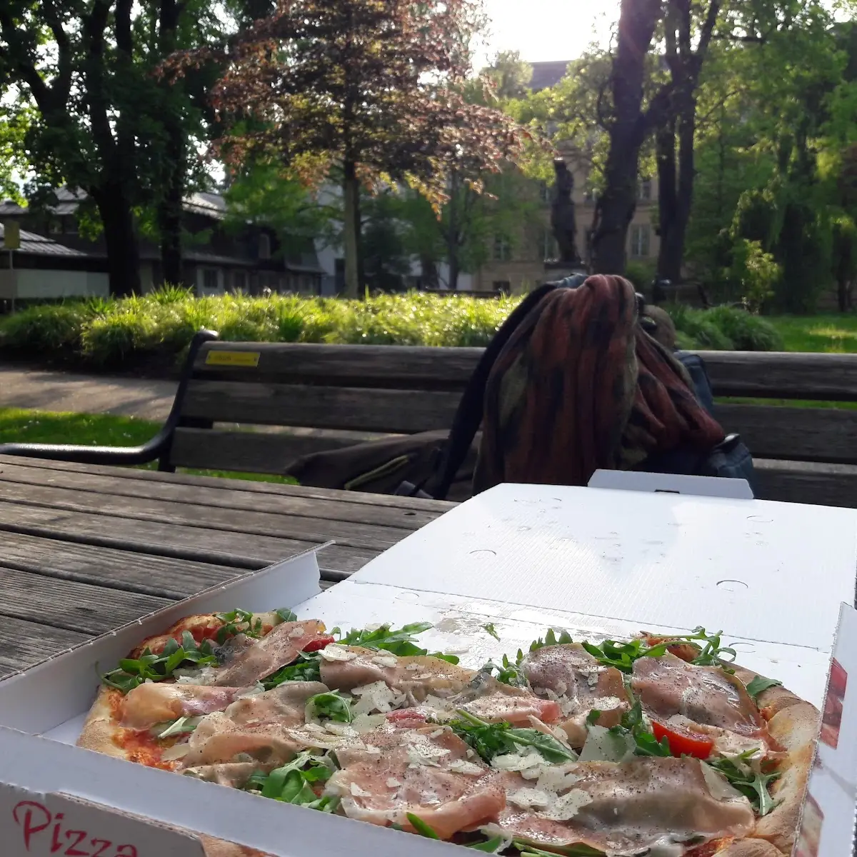 Pizza Primavera Pizza