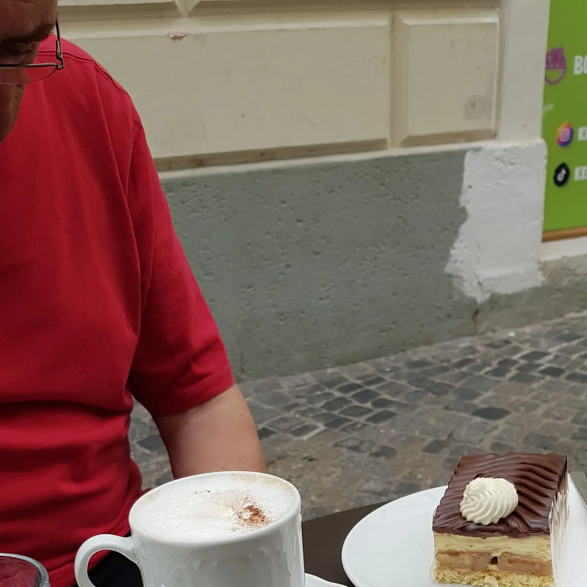 Cappuccino Und Bananenschnitte
