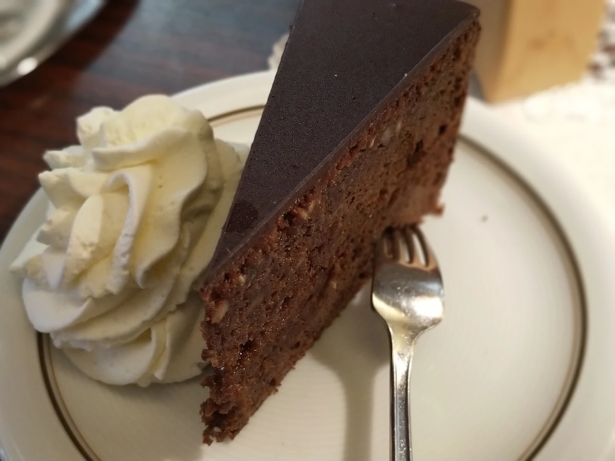 Sachertorte Mit Schlag