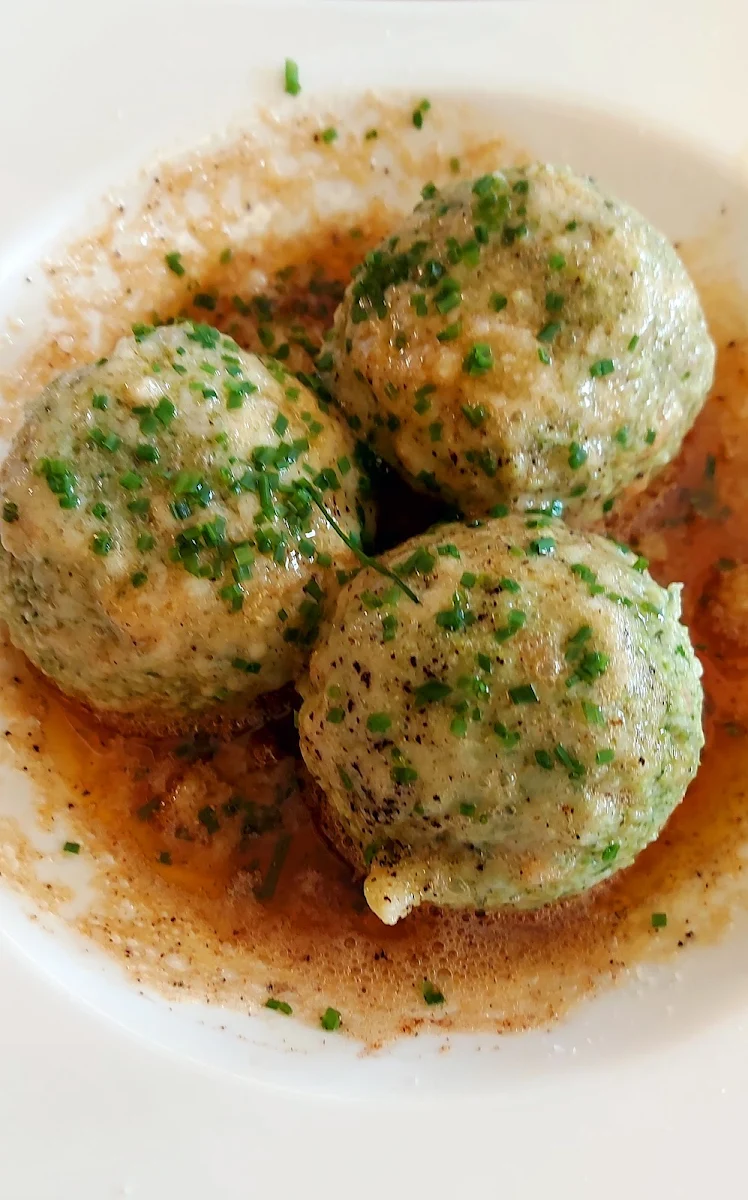Spinatknödel Mit Parmesan Und Braune Butter