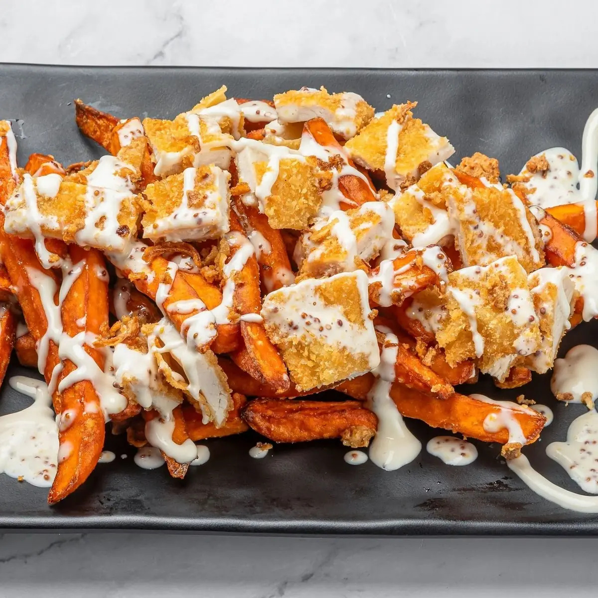 Süße Loaded Chicken Fries