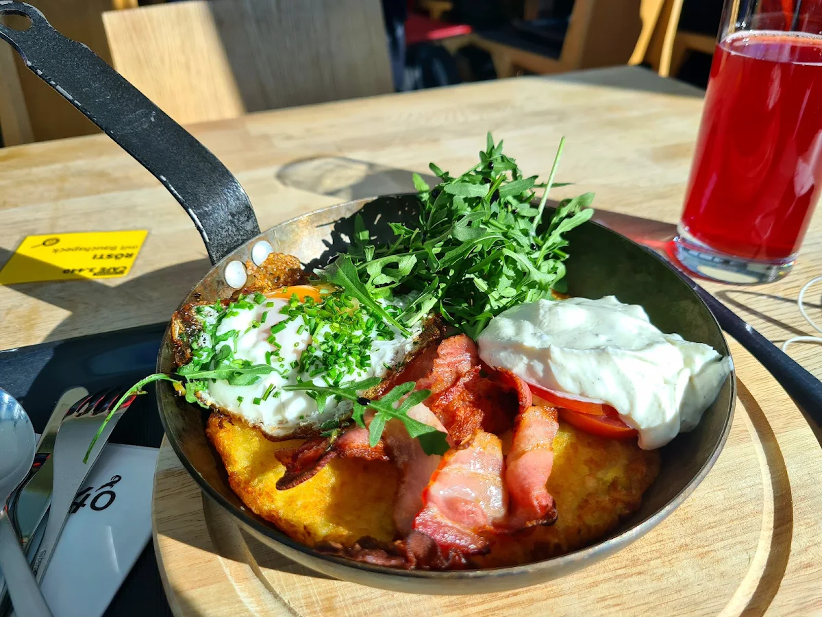 Rösti Mit Ei Und Speck