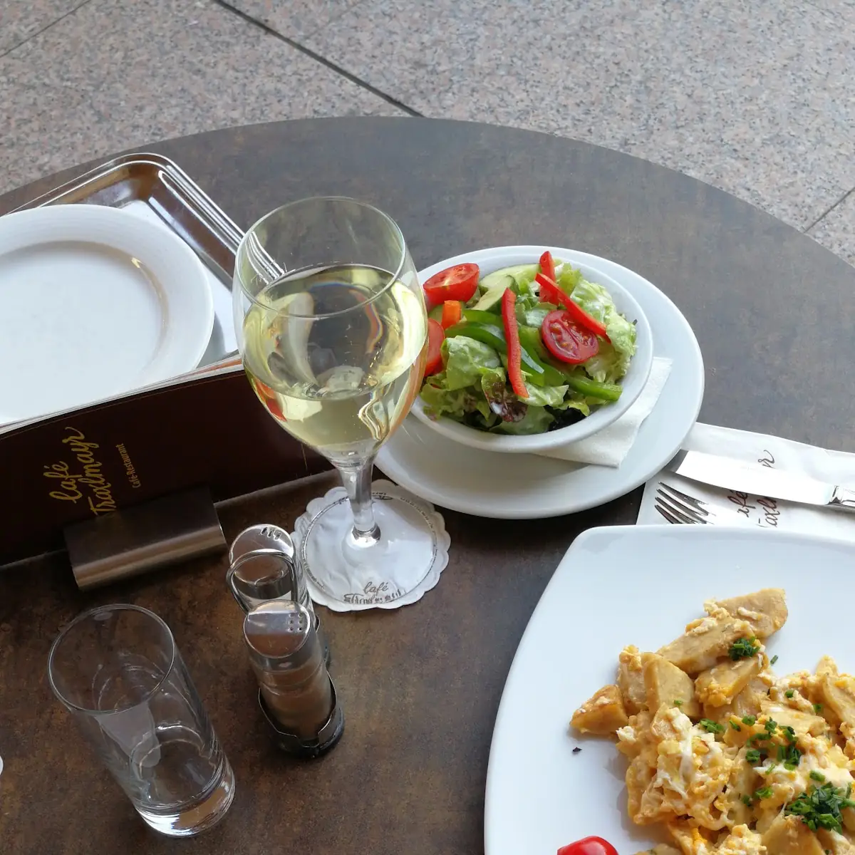 Kaiserschmarrn Und Knödel Mit Ei