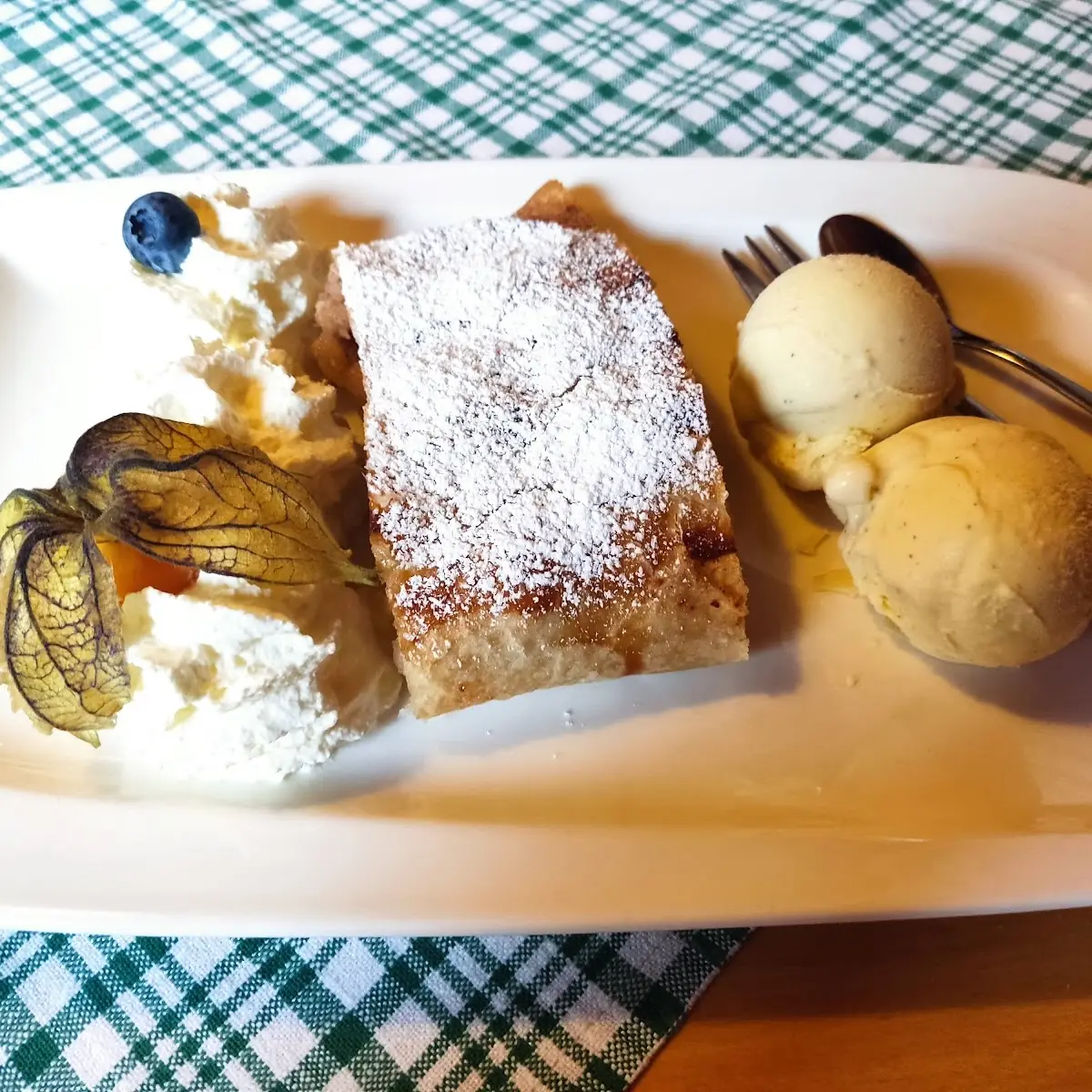 Apfelstrudel